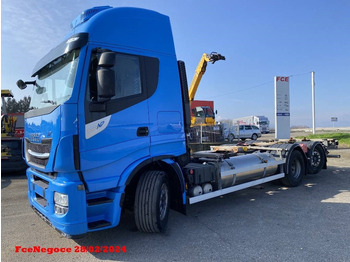 Podvozek s kabinou IVECO Stralis 460