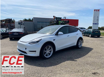 Osobní auto TESLA