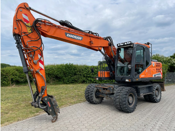 Autojeřáb DOOSAN DX170W-5