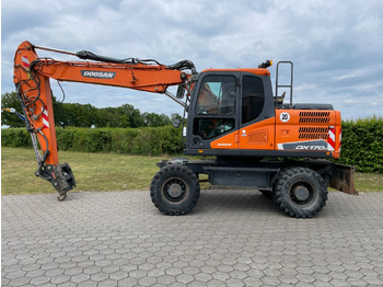 Autojeřáb Doosan DX170W-5: obrázek 3