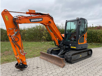 Mini rýpadlo DOOSAN DX63-3