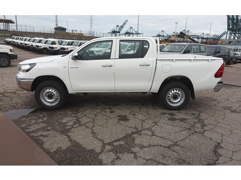 Nový Pick-up Toyota Hilux / Revo Pick-up double cabin pack security 2.4L Turbo Diesel Manual: obrázek 3