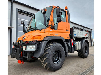 Sklápěč UNIMOG U300