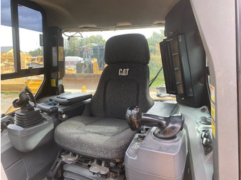 Buldozer CATERPILLAR D7E: obrázek 5 Buldozer CATERPILLAR D7E: obrázek 5