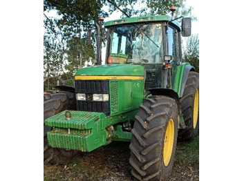 Traktor JOHN DEERE 6910