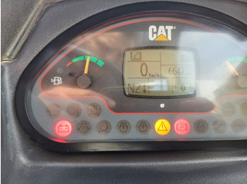 Teleskopický manipulátor CAT TH407C: obrázek 5