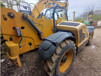 Teleskopický manipulátor CAT TH414C: obrázek 3 Teleskopický manipulátor CAT TH414C: obrázek 3