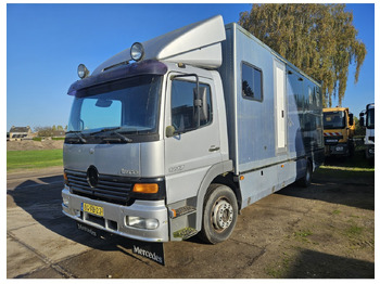 Auto na přepravu koní MERCEDES-BENZ Atego 1217
