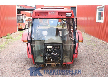 Kabina CASE