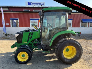 Traktor JOHN DEERE