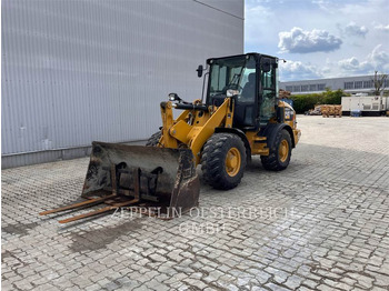 Kolový nakladač CATERPILLAR