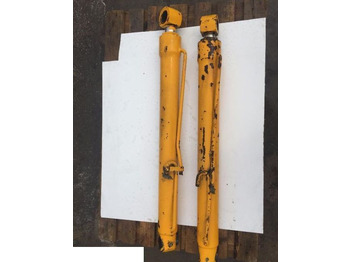 Hydraulický válec JCB