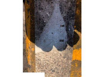 Hlava JCB