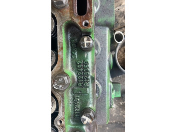 Hlava válců JOHN DEERE