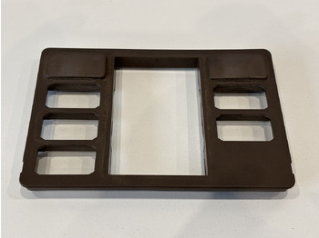 Kabina a interiér JOHN DEERE