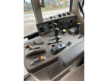 Kabina a interiér JOHN DEERE