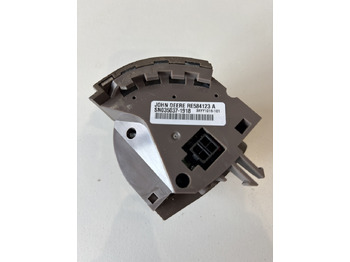 Kabina a interiér JOHN DEERE