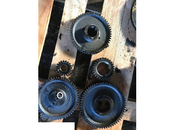 Motor a díly PERKINS
