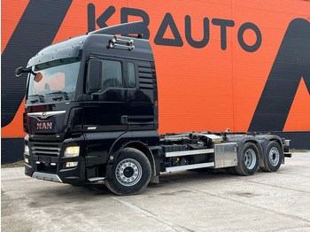 Hákový nosič kontejnerů MAN TGX 26.580