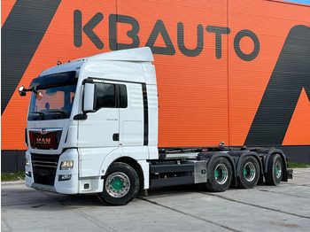 Hákový nosič kontejnerů MAN TGX 35.580
