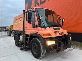 Zametací vůz Unimog U 300 4x4 TRILETY SK / 6918 hours: obrázek 4
