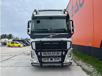 Hákový nosič kontejnerů Volvo FH 540 6x4 PALIFT T 20 ton / L=5600 mm / RETARDER / TANDEM AXLE LIFT: obrázek 3
