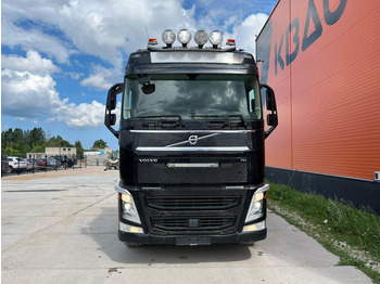 Lesovůz, Auto s hydraulickou rukou pro dopravu dřeva Volvo FH 540 6x4 TANDEM AXLE LIFT: obrázek 3