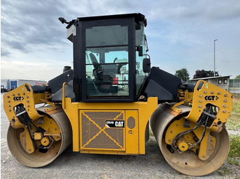 Silniční válec Caterpillar CD54B: obrázek 5