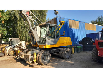 Autojeřáb SENNEBOGEN