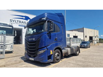 Tahač IVECO S-WAY