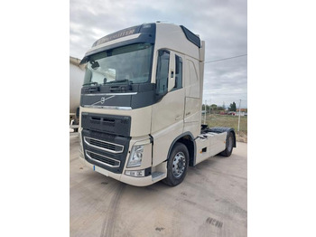 Tahač VOLVO FH 540