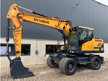 Kolesové rýpadlo HYUNDAI
