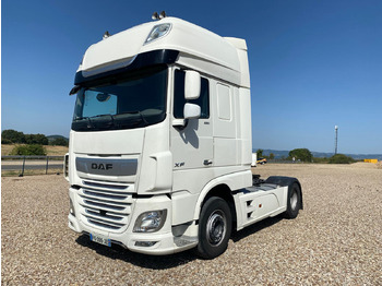 Tahač DAF XF 530