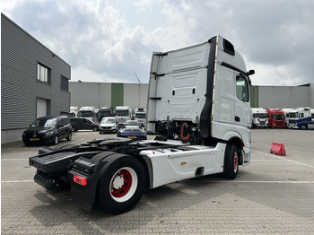 Tahač Mercedes-Benz Actros 1845 Gigaspace / 549 dkm / 2 Tanks / Stand Airco / New Tacho V2: obrázek 2
