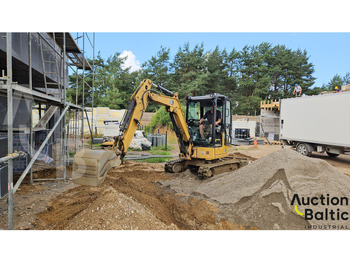 Mini rýpadlo CATERPILLAR 303CR