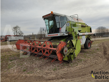 Sklízecí mlátička CLAAS Dominator 108
