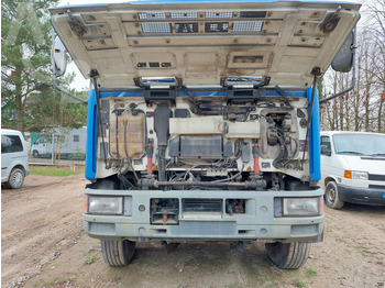 Nákladní automobil valníkový/ Plošinový, Auto s hydraulickou rukou Iveco 180E18: obrázek 5