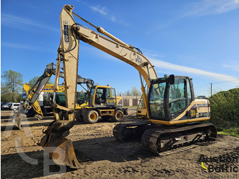 Pásové rýpadlo JCB JS130