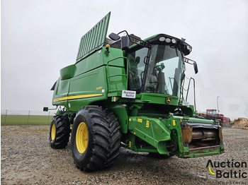 Sklízecí mlátička JOHN DEERE S690