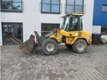 Kolový nakladač VOLVO L30B