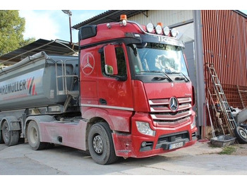 Tahač MERCEDES-BENZ Actros 1848