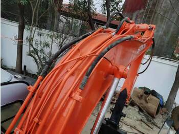 Pásové rýpadlo HITACHI EX120-5: obrázek 4