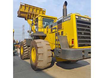 Kolový nakladač KOMATSU WA600-3