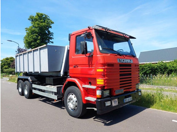 Hákový nosič kontejnerů SCANIA 112