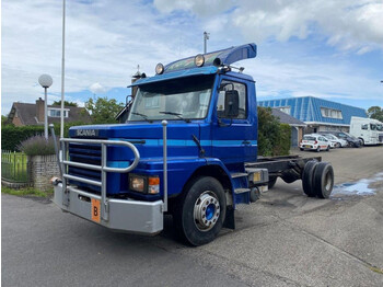 Podvozek s kabinou SCANIA T82