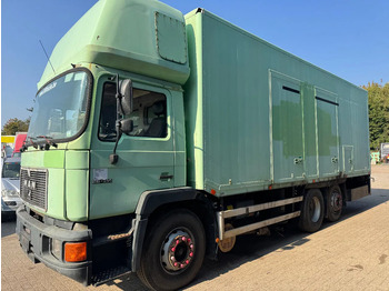 Skříňový nákladní auto MAN 25.322