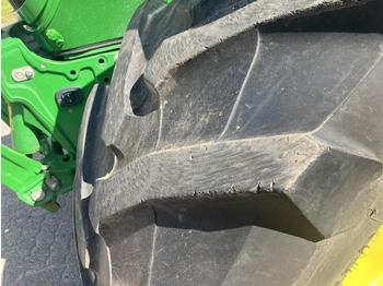 Traktor John Deere 6175R: obrázek 2