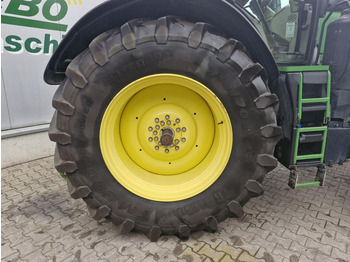 Traktor John Deere 6230R: obrázek 5