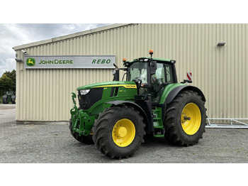 Traktor JOHN DEERE