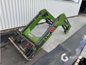 Čelní nakladač pro traktor